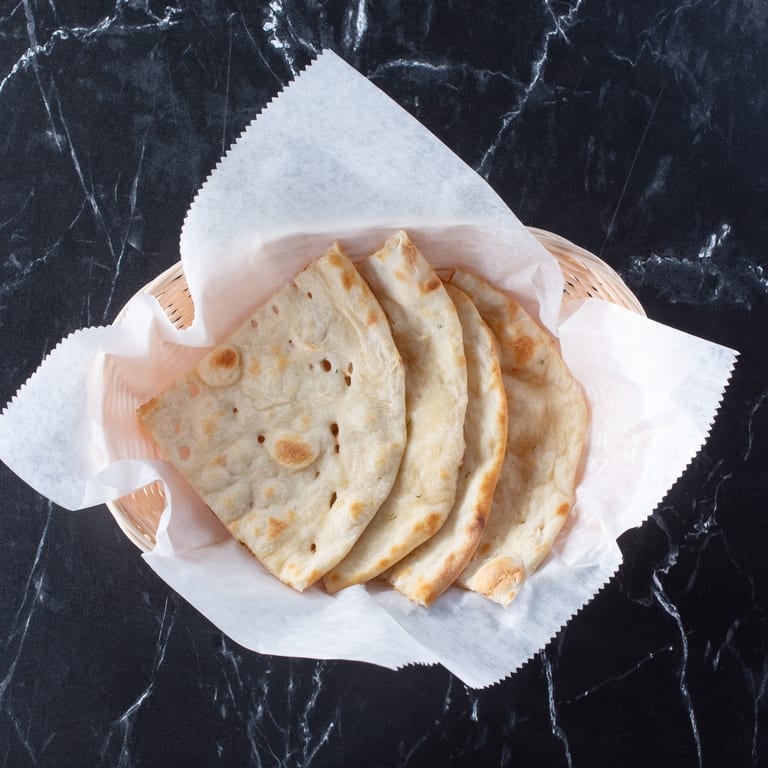 Delicious Naan and Indian Cuisine Favorites